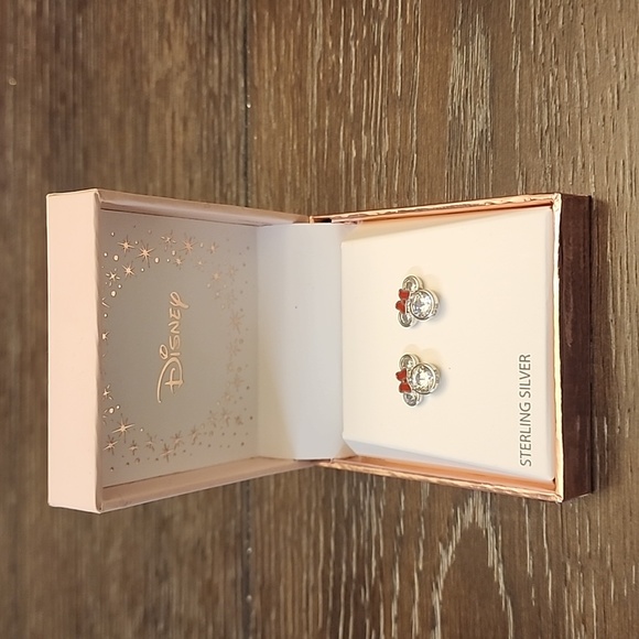 Disney Minnie stud earrings - Picture 3 of 4